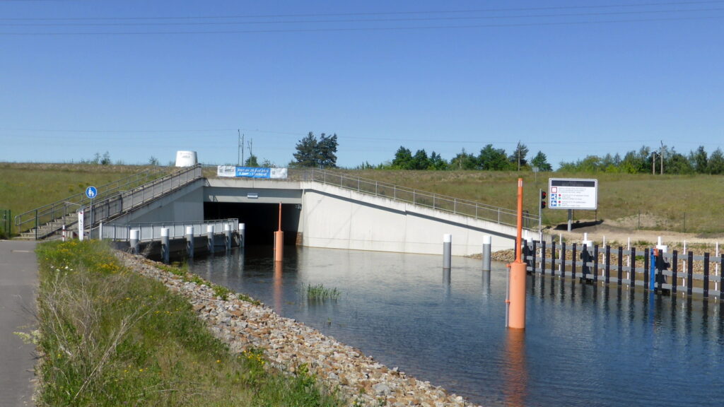 Tunneleinfahrt am Ilsekanal